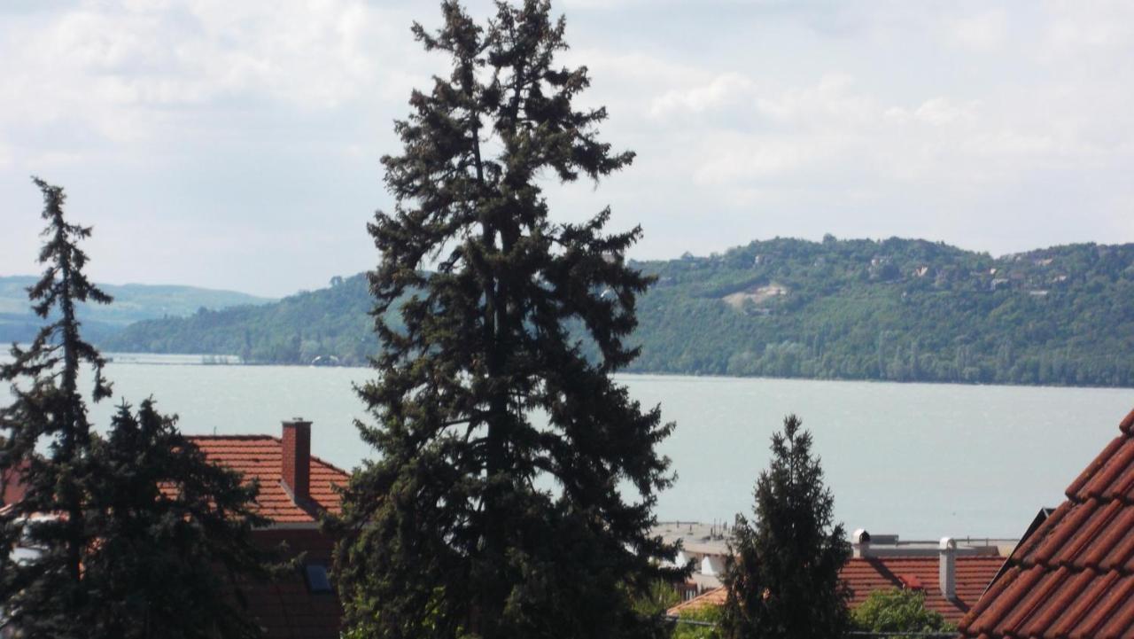 Anita Apartmanhaz Apartment Balatonfured Exterior photo