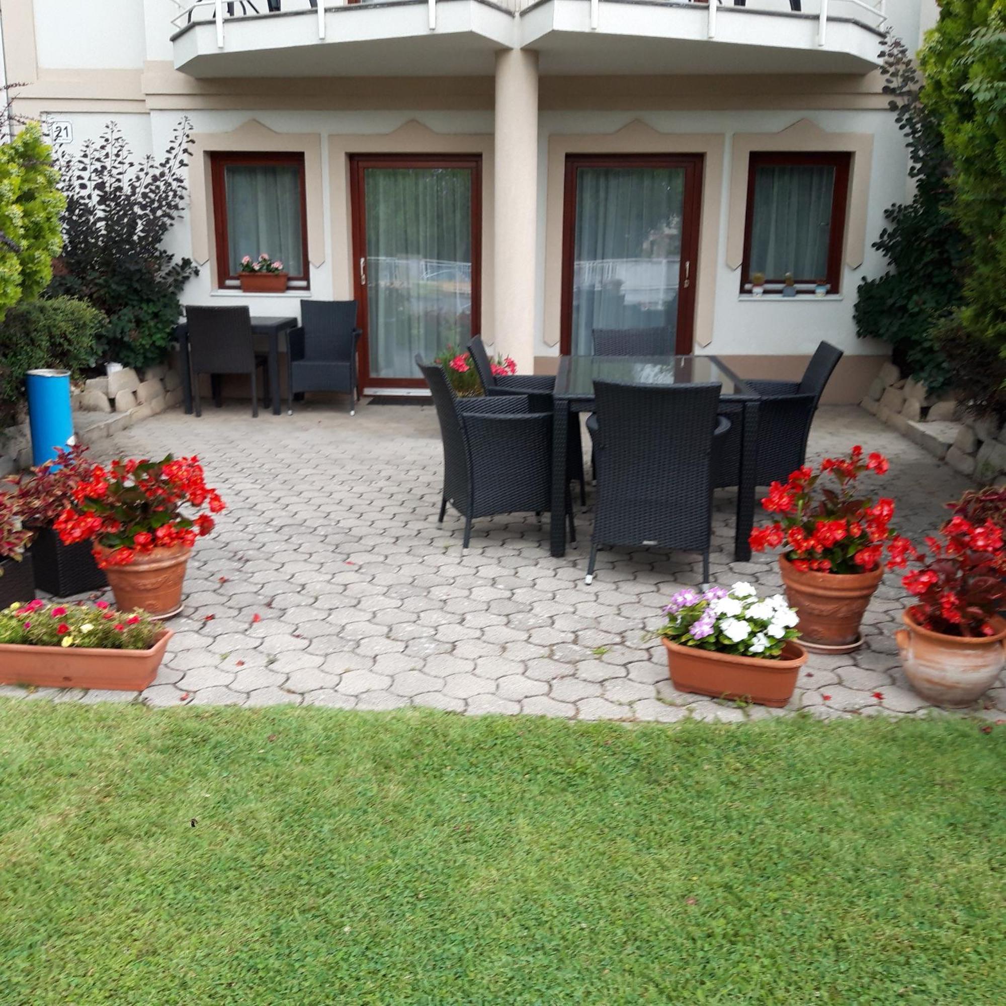 Anita Apartmanhaz Apartment Balatonfured Exterior photo