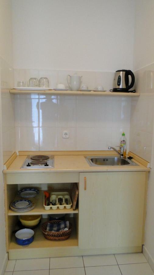 Anita Apartmanhaz Apartment Balatonfured Exterior photo